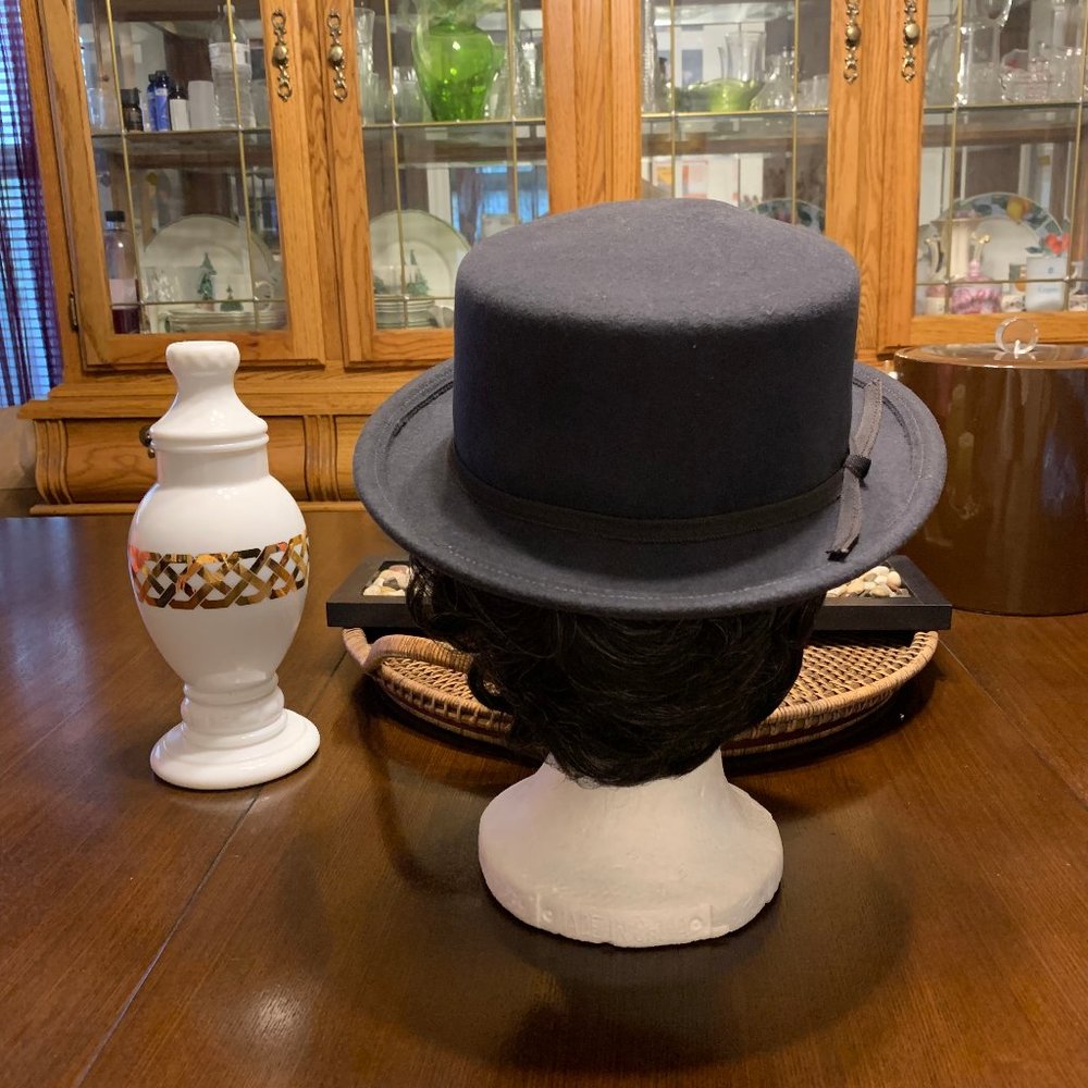 Woman Hat - Picture 3 of 4